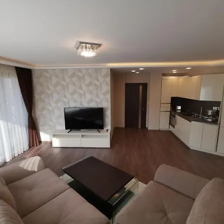 Center Lux فارنا