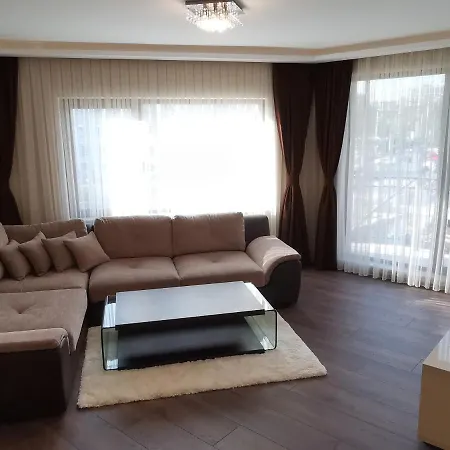 Center Lux * فارنا